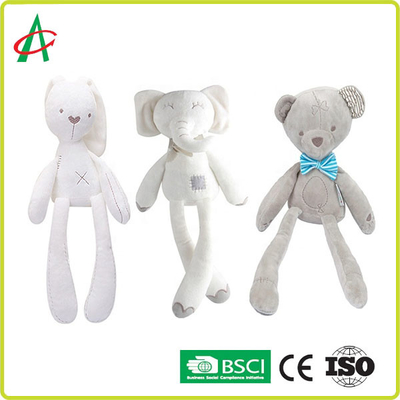 Il bambino sveglio di ICTI ha farcito animale con Handcraft il ricamo